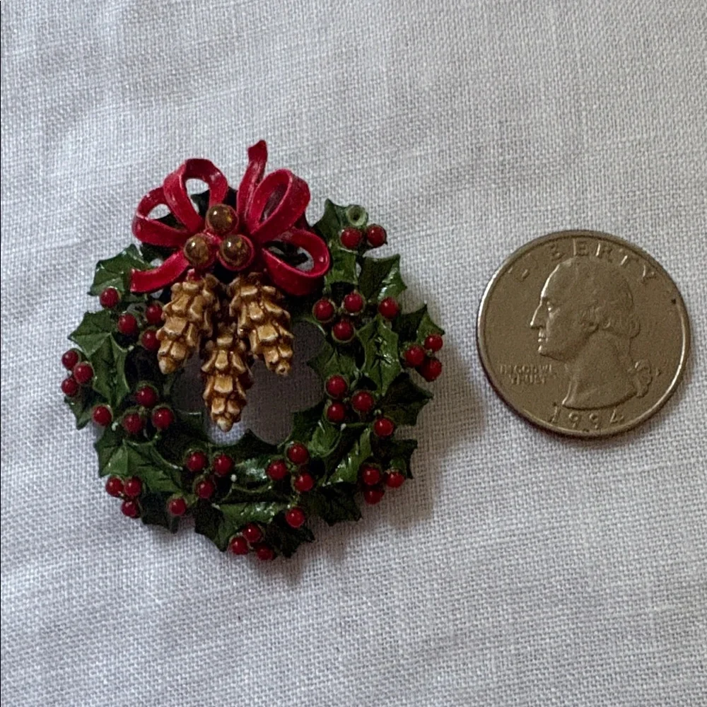 Vintage Holiday Pinecone Wreath Pin in Green, Red & Gold - Unbranded